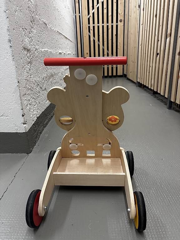 Véhicules pour enfants: Lauflernwagen – D'occasion à Basel par sar_6ysz 1