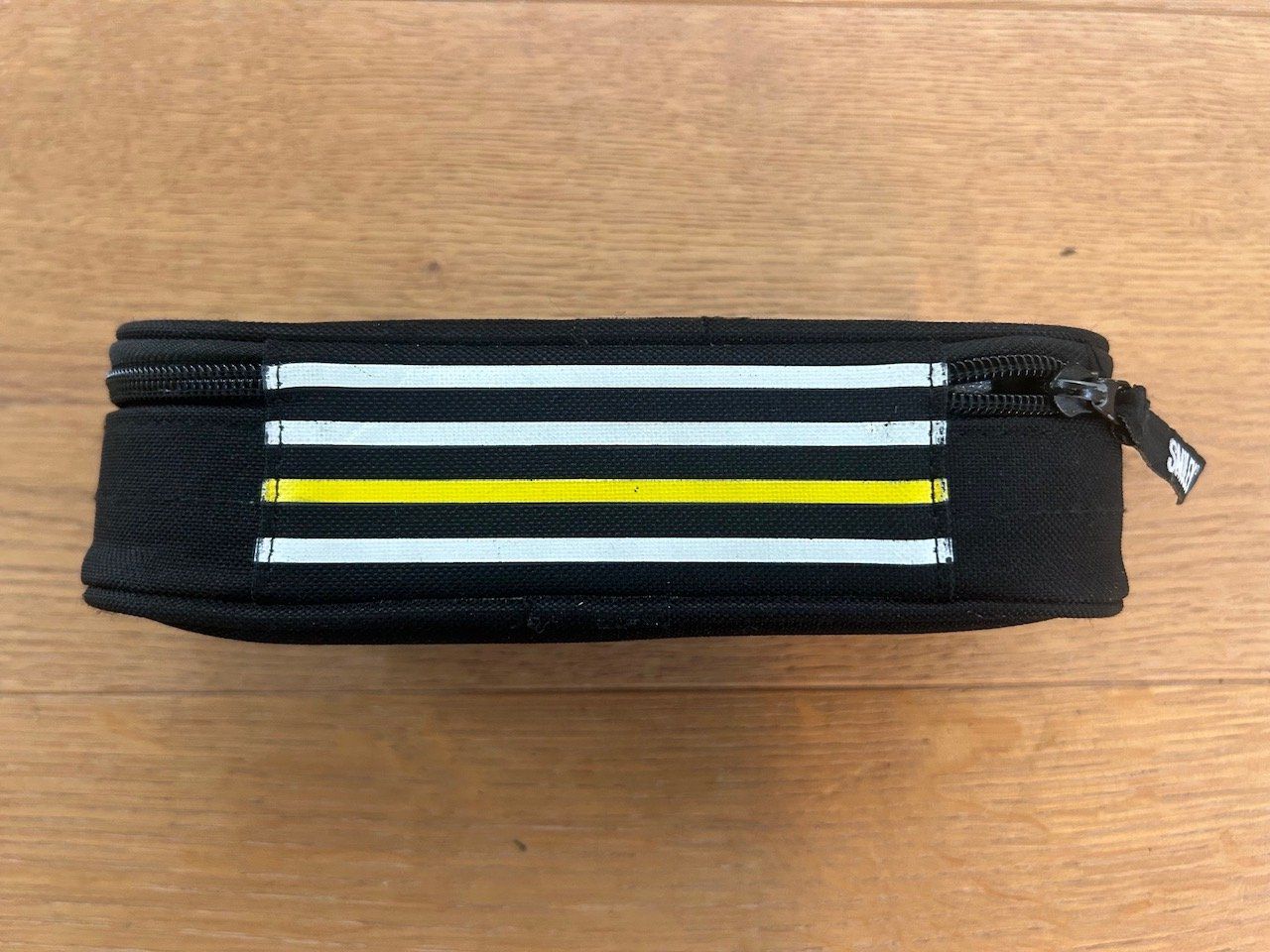 Herlitz Altro in Scrittura & Disegno: Stifte- Etui schwarz HERLITZ Modell "SMILEY" – Usato da Grub AR venduto da DukeStatham 3