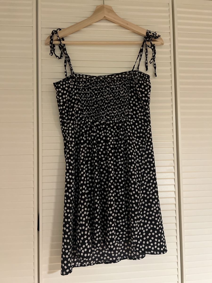 Kleider: Robe courte à fleurs taille S – Gebraucht aus Féchy von skl_mzz5 1