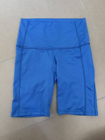Kurze Sportleggins Radlerhose blau 