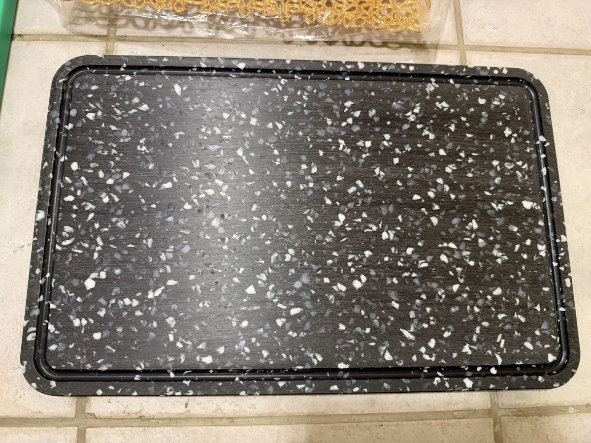 Küchengeräte: SERVIERTABLETT und 2 SCHNEIDEBRETTER – Neu und originalverpackt aus Uster von SmartSales_zh 2