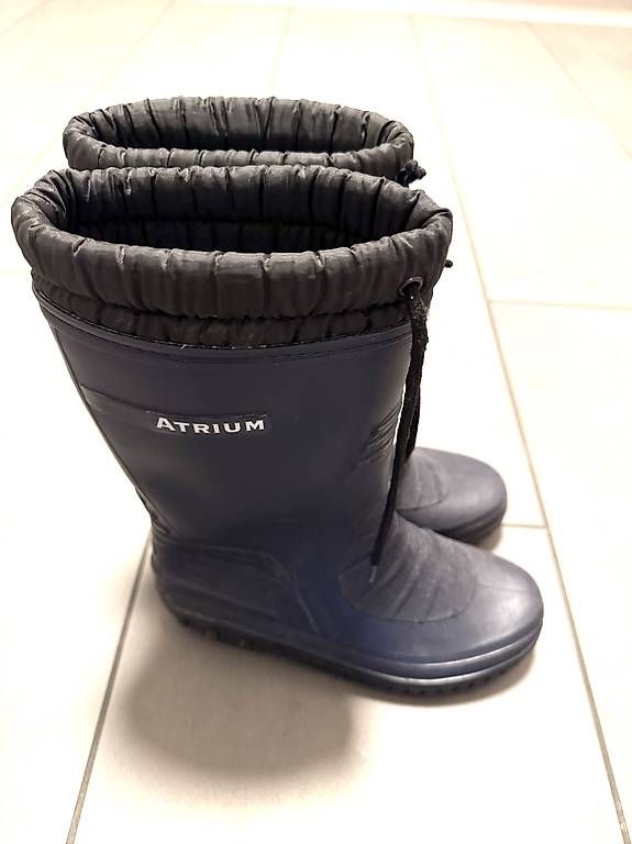 Scarpe per ragazzi: Kinder Gummistiefel mit Futter  Atrium, Grösse 36 – Usato da Kriens venduto da varminas