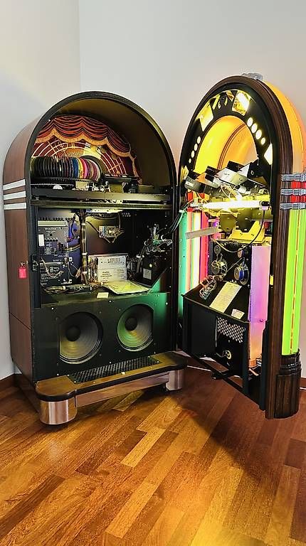 Wurlitzer Musiktruhen: Wunderschöner ORIGINAL Wurlitzer in Top Zustand – Gebraucht aus Rorschacherberg von Hauri67 2