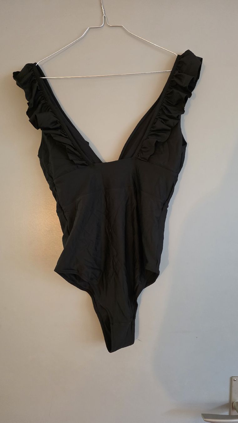 H&M Costumi da bagno & Bikini: Costume intero nero con balze, taglia M – Usato da Basel venduto da Cinzia_B 1