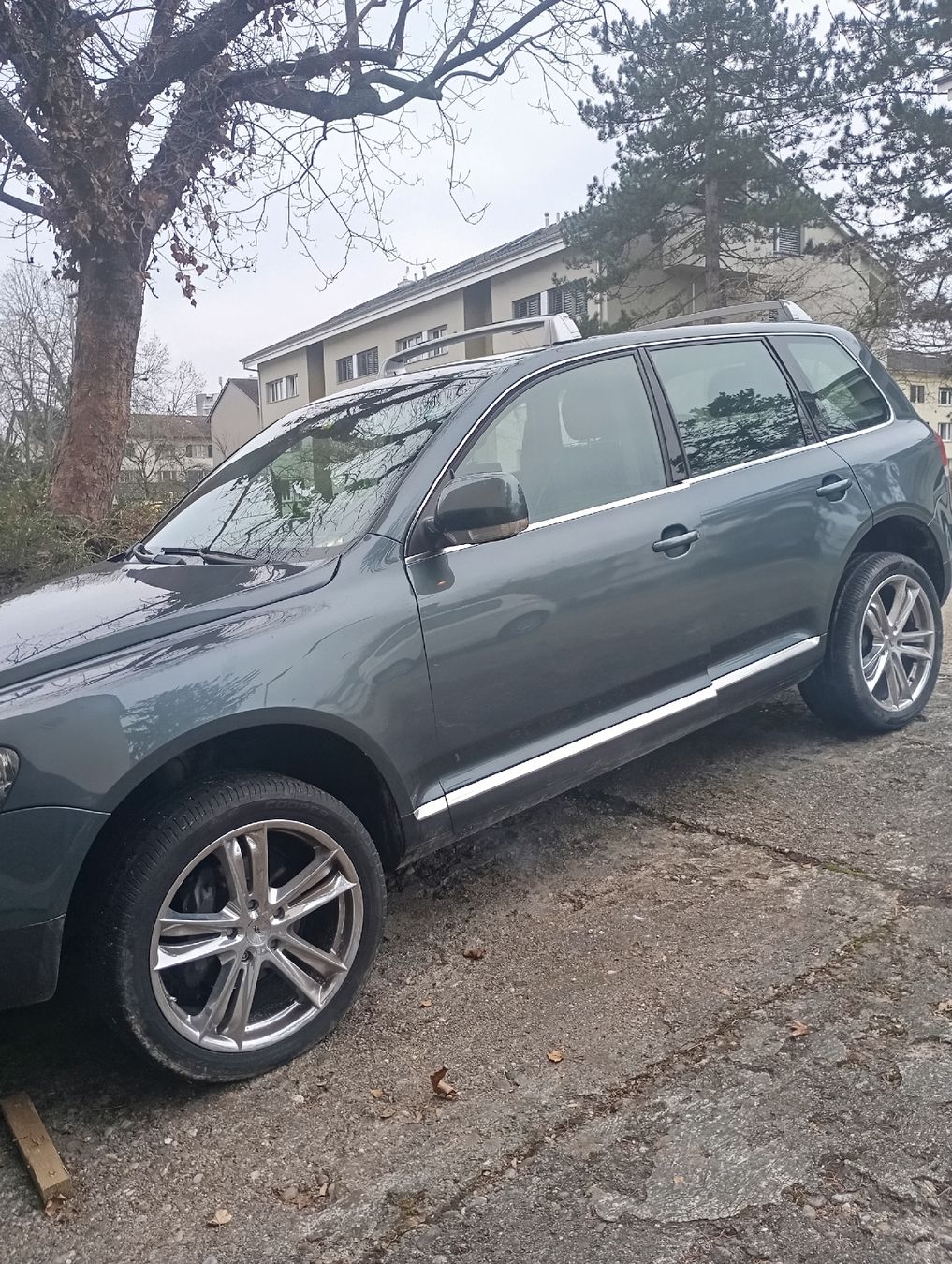 VW Autos: Volkswagen Touareg – Gebraucht aus Basel von gli_g2yz