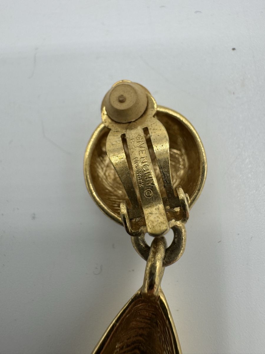 Orecchini pendenti & Orecchini a lobo: Givenchy, boucles d'oreilles pendantes vintage, – Usato da Vésenaz venduto da Angela.C3 3