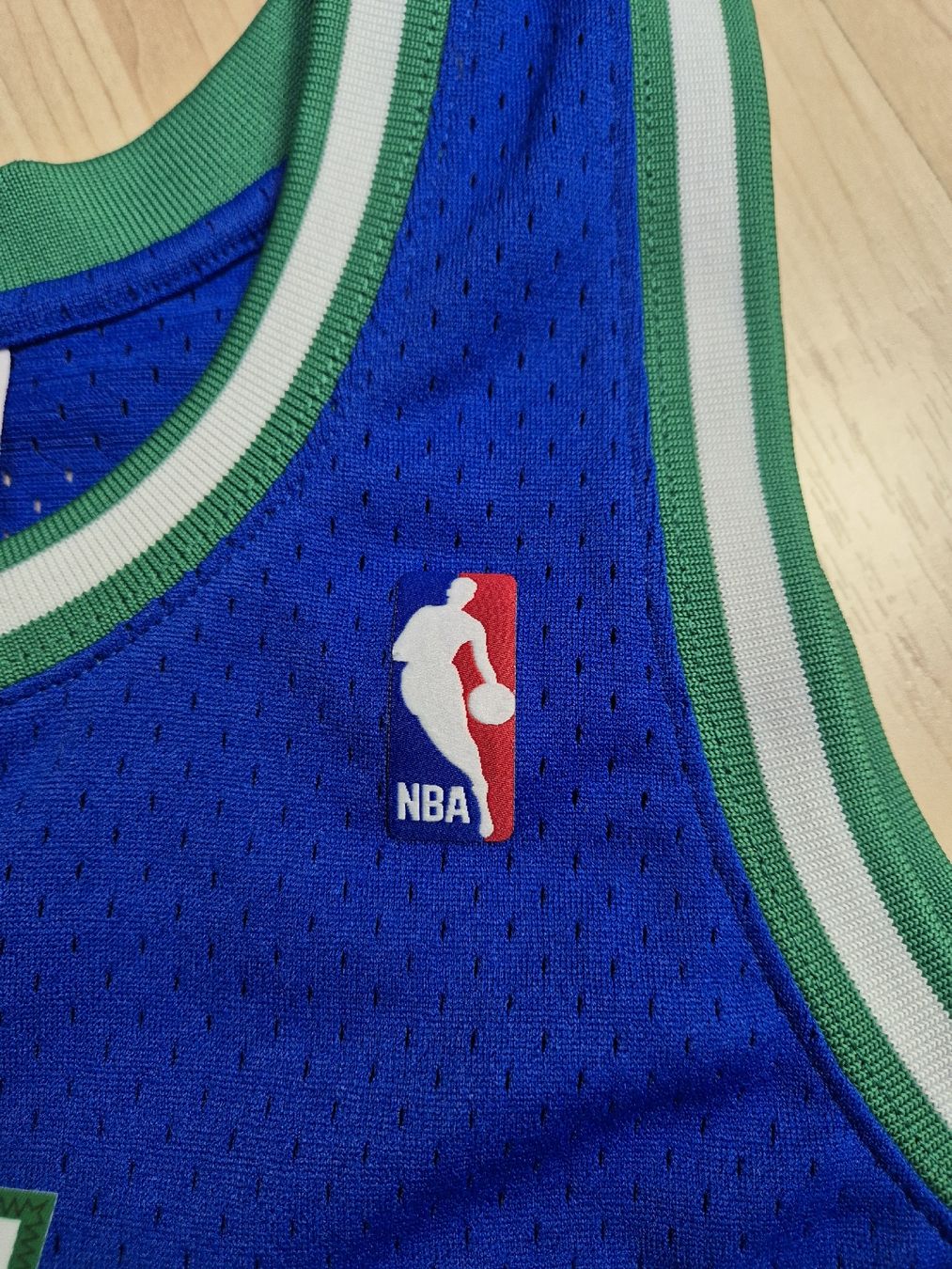 Mitchell & Ness Canottiere & Pantaloni: Dirk Nowitzki Dallas Mavericks Jersey Grösse M – Nuovo (secondo la descrizione) da St. Gallen venduto da CaliSunshine 3
