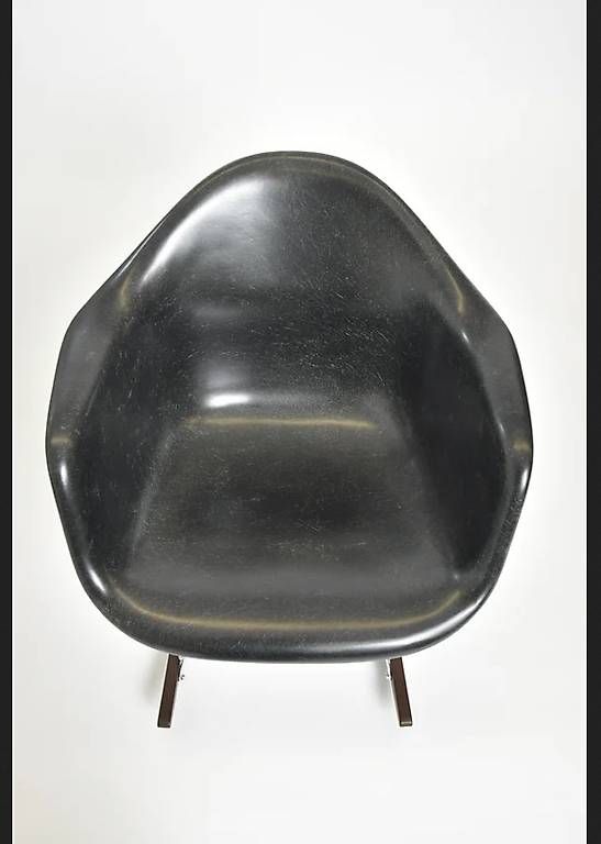 Sedie: Charles & Ray Eames Rocking Chair black – Usato da Zürich venduto da IndividumCH 1