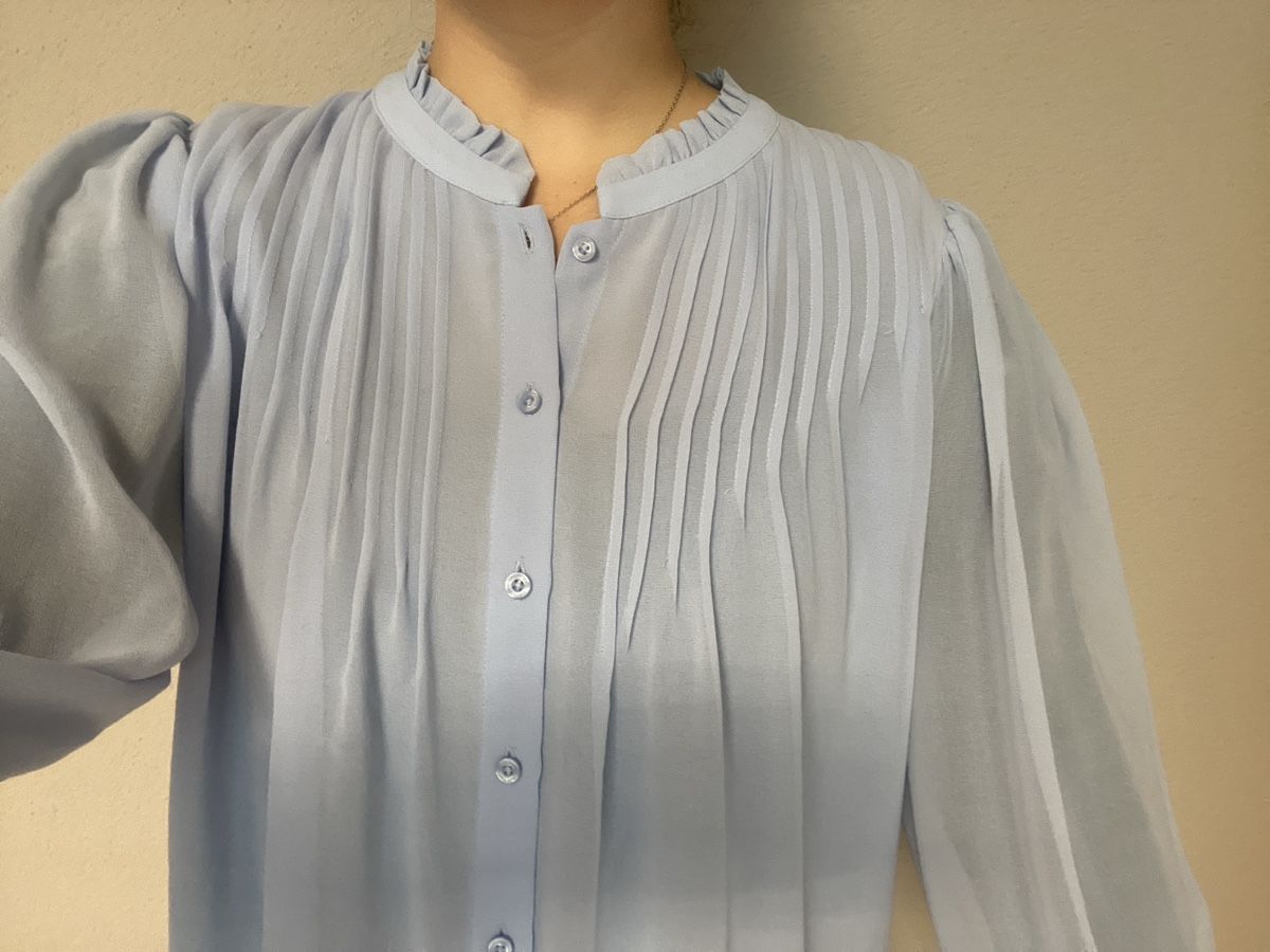 Calvin Klein Blusen: Calvin Klein Bluse L hellblau – Gebraucht aus Zug von matjeanine 3