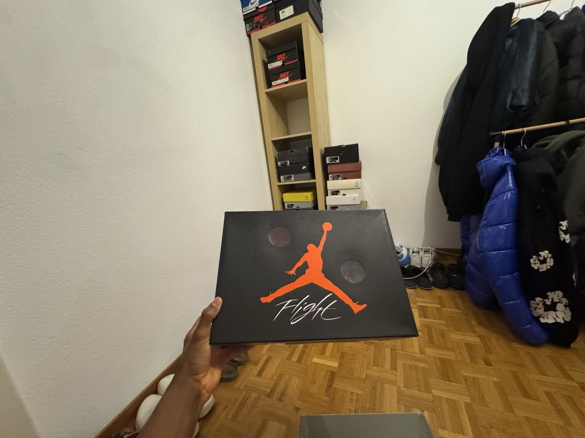 Herrenschuhe: Baskets Jordan 4 Off-White Cream Taille 43 – Neu (gemäss Beschreibung) aus La Chaux-de-Fonds von alh_25vl 2