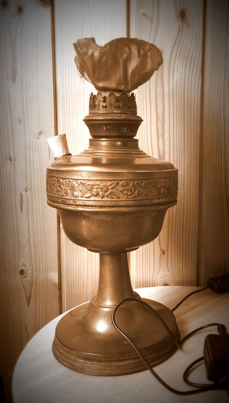 Lampade: Tischlampe Öllampe – Usato da Ottikon venduto da mindfuel