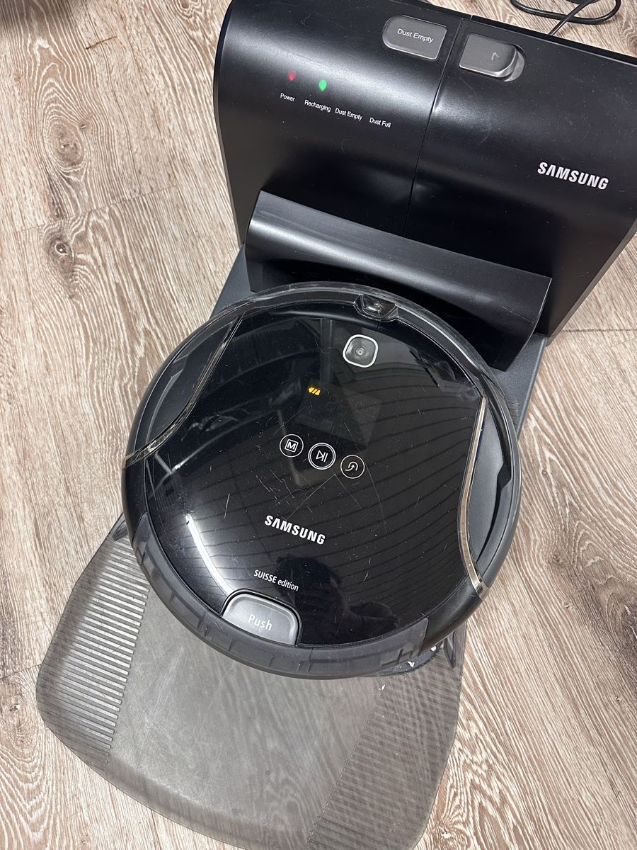Samsung Staubsauger & Zubehör: Samsung Saugroboter – Gebraucht aus Oberurnen von jasmin2fel