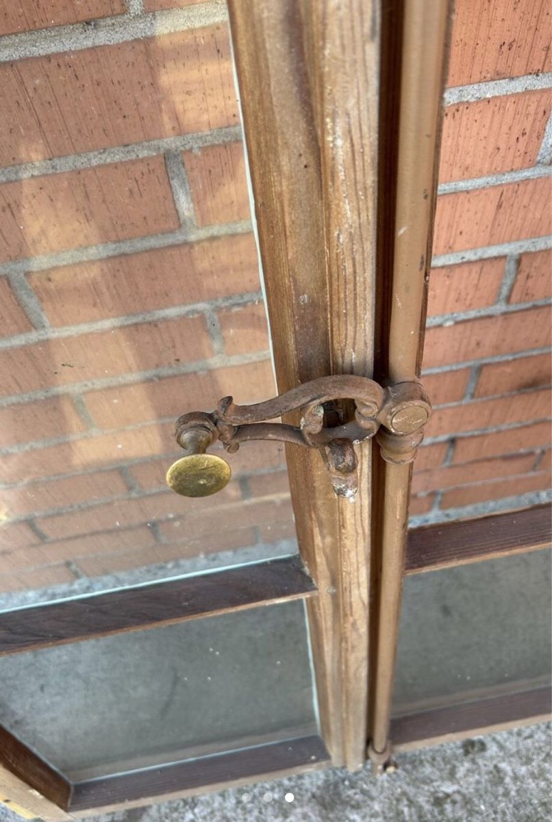 Finestre: Zu verkaufen ein Wunder schönes Eichen Fenster – Usato da Gwatt (Thun) venduto da ate_6ng8 2