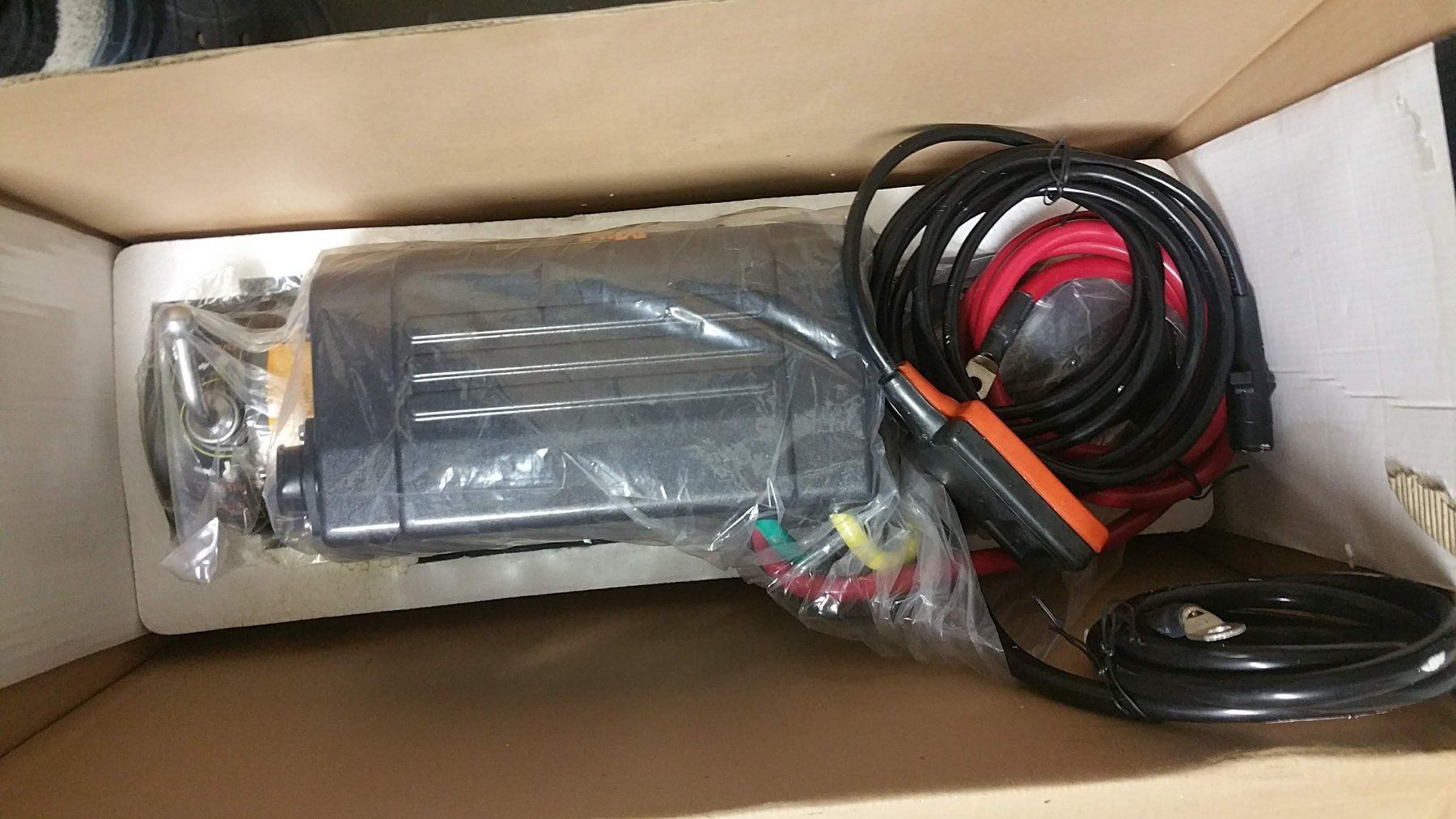 Altro per stoccaggio & trasporto: 12V Seilwinde mit über 5.4t Zugkraft – Nuovo e nell'imballaggio originale da Gisikon venduto da 67peterpan 3