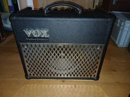 Vox Valvetronix AD15VT Gitarrenverstärker -23W