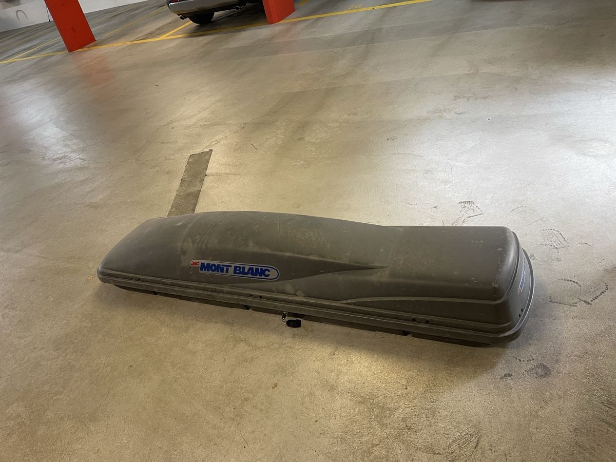 Montblanc Box da tetto: Dachbox MontBlanc universal mit Befestigungsmaterial  – Usato da Hagendorn venduto da nizzle88