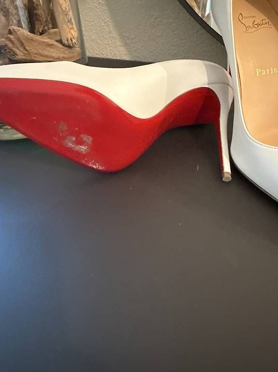Damenschuhe: Louboutin Kate weiss Gr. 39 – Gebraucht aus Schindellegi von wae_fhj7 3