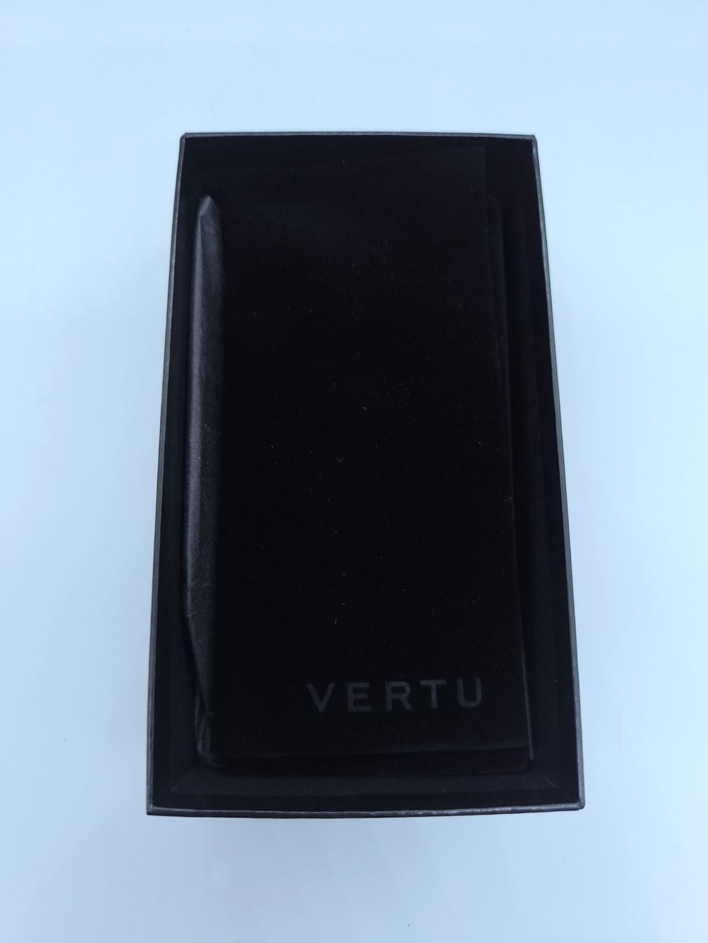 Vertu Cover & Protezioni schermo: Original VERTU Constellation Touch Alligator Case Black – Nuovo (secondo la descrizione) da Rüti ZH venduto da Restwert_Rueti_ZH 4
