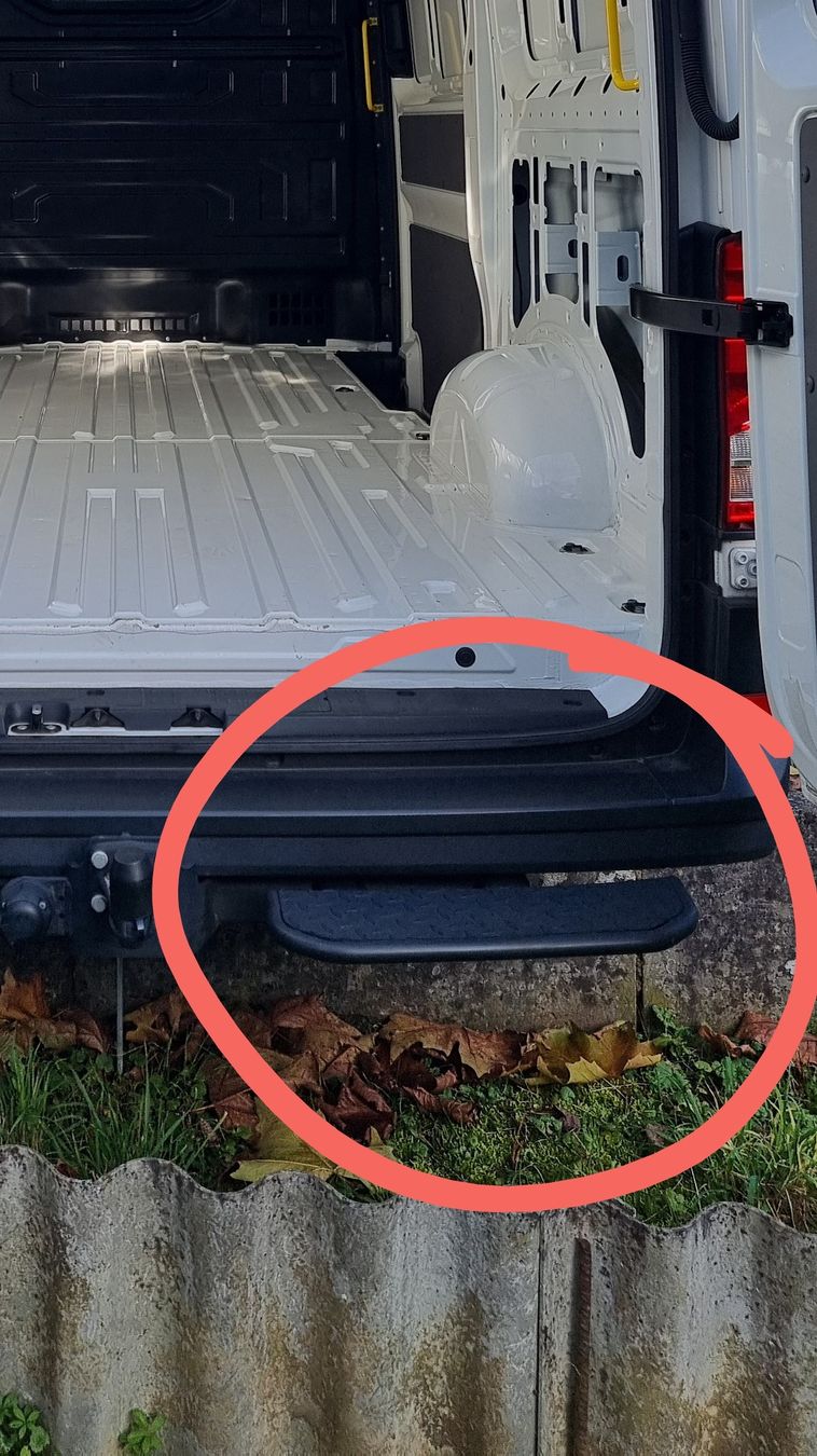 VW Tutti i ricambio: Trittbrett original VW Crafter 2 – Nuovo (secondo la descrizione) da Kappel SO venduto da Loerulach 2