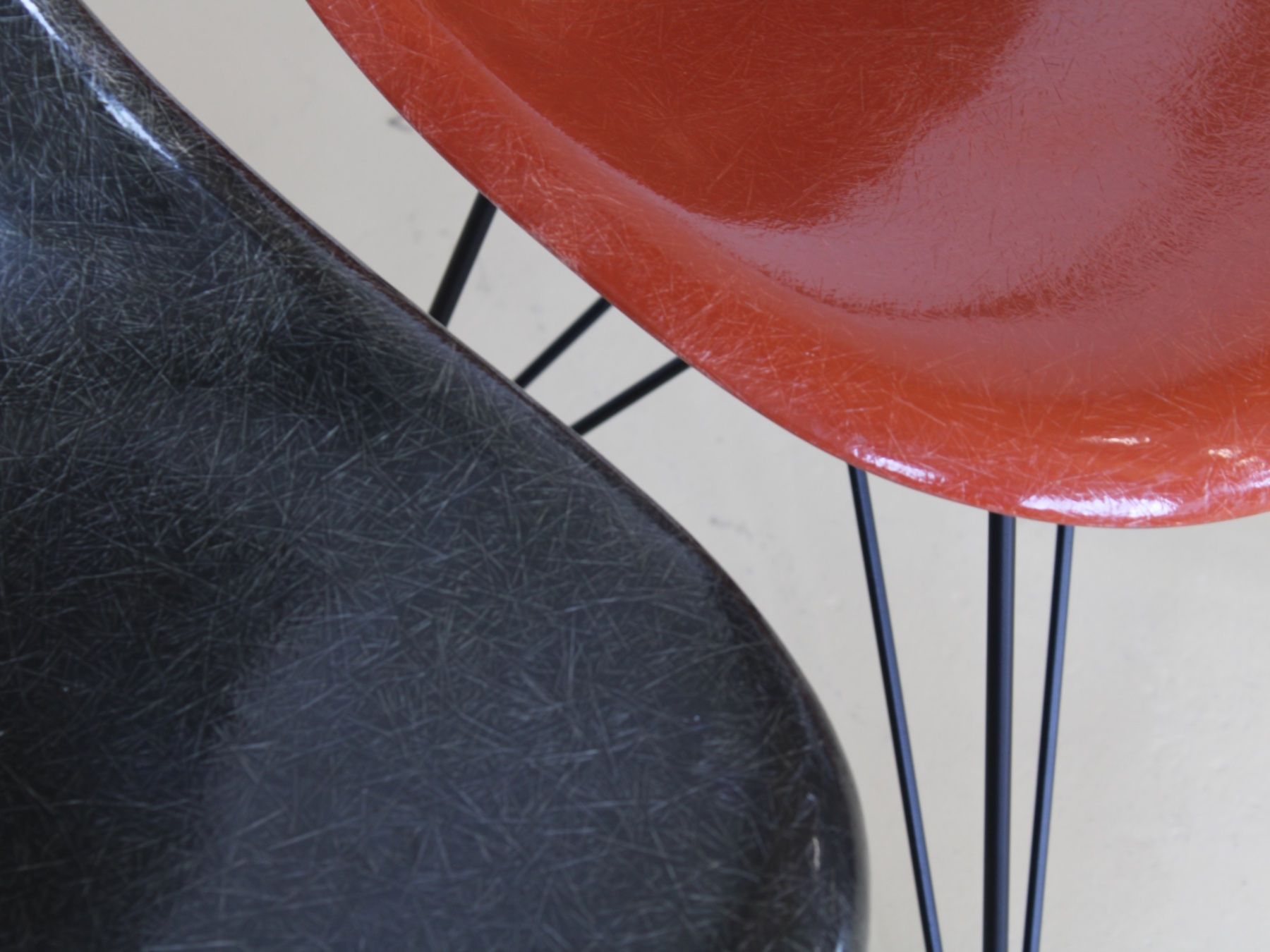 Herman Miller Sedie: Eames Fiberglas Stühle, Hermann Miller – Usato da Meinisberg venduto da atelier_TILIJA 4