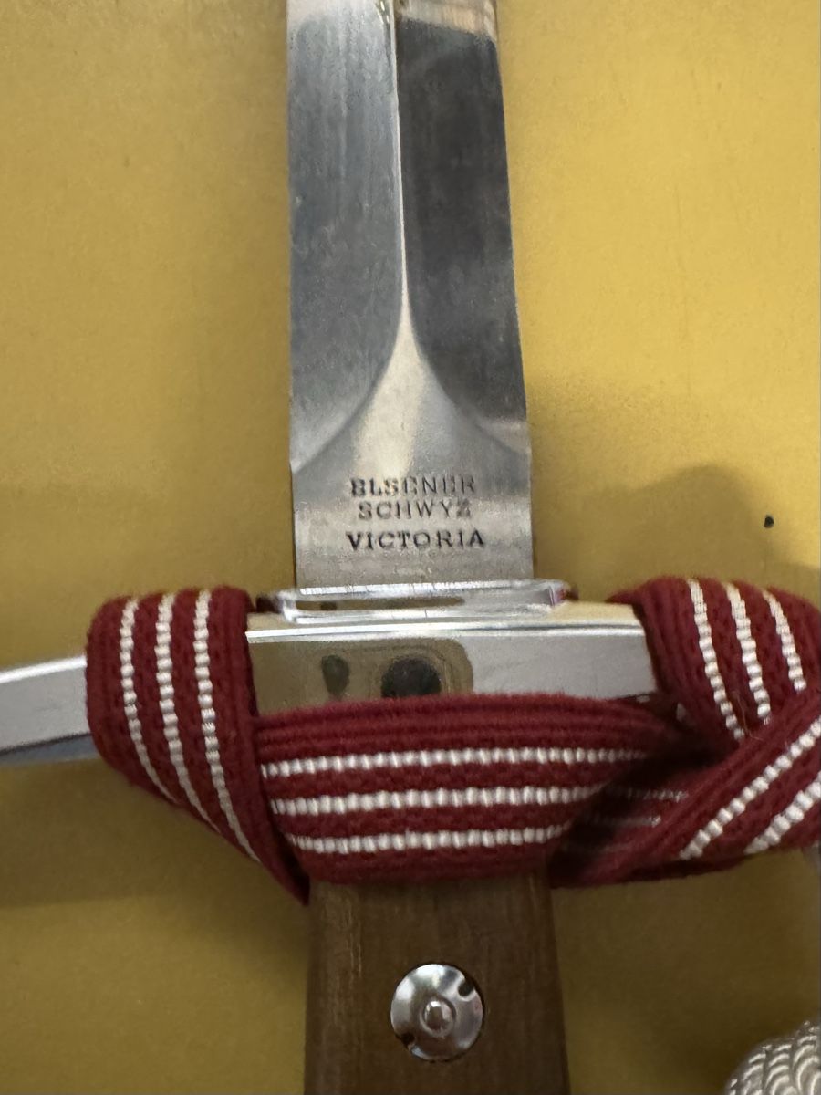 Victorinox Coltellini militari: Schwyz Victoria  – Usato da Schlieren venduto da Freundlich02 3