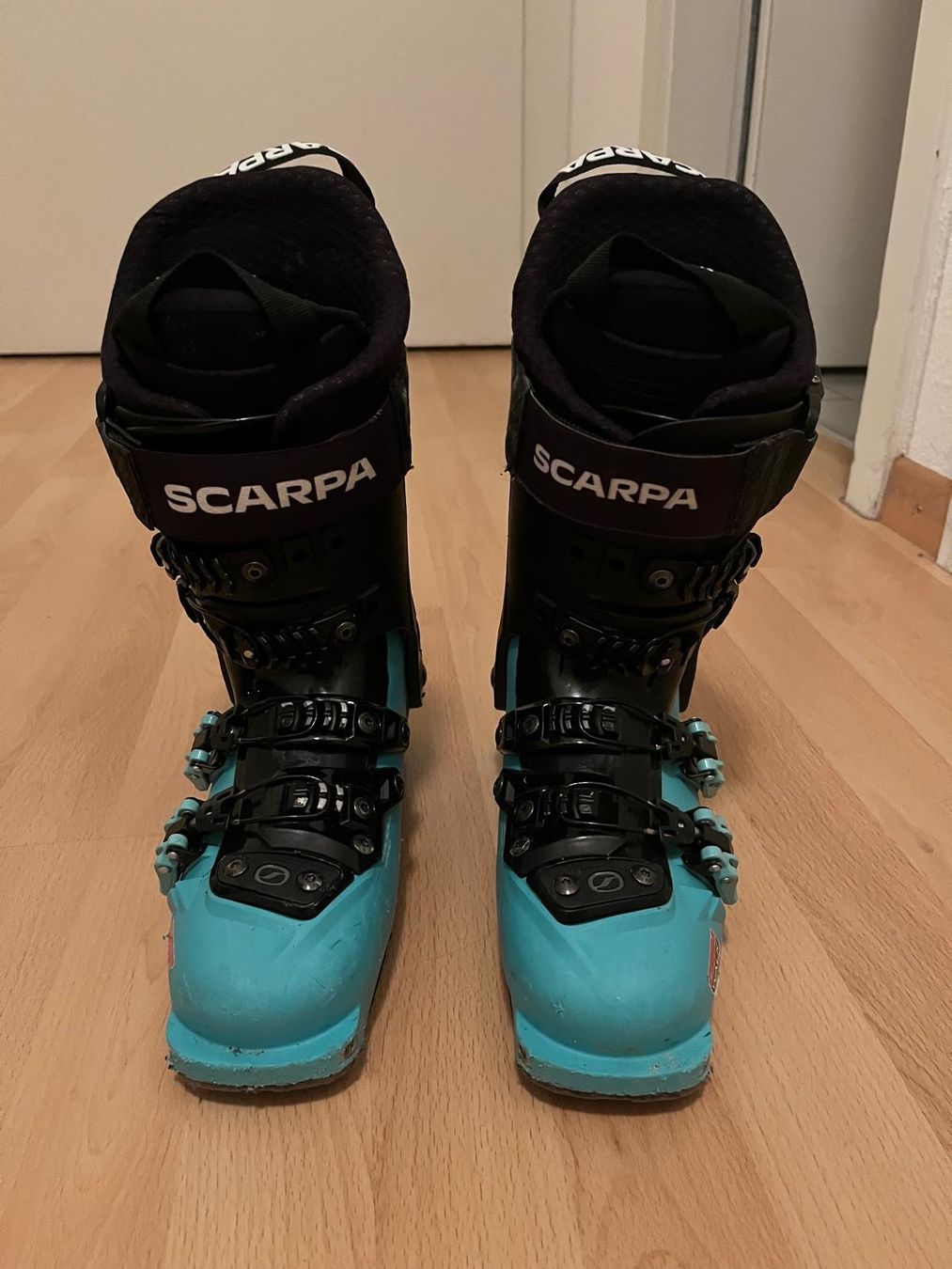 Scarpa Scarpe da donna: Scarpa Quattro XT Wms 23.5/24 – Usato da Luzern venduto da avd_2m8z