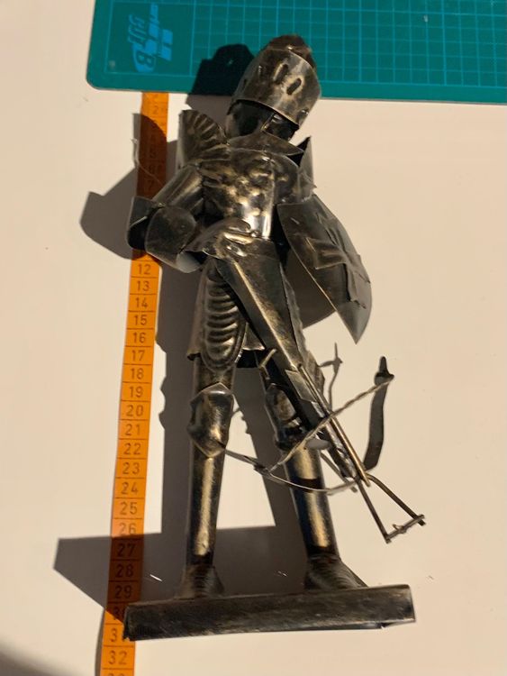 Metallene Ritter Statue 30 cm gross (Neu (gemäss Beschreibung)) in ...