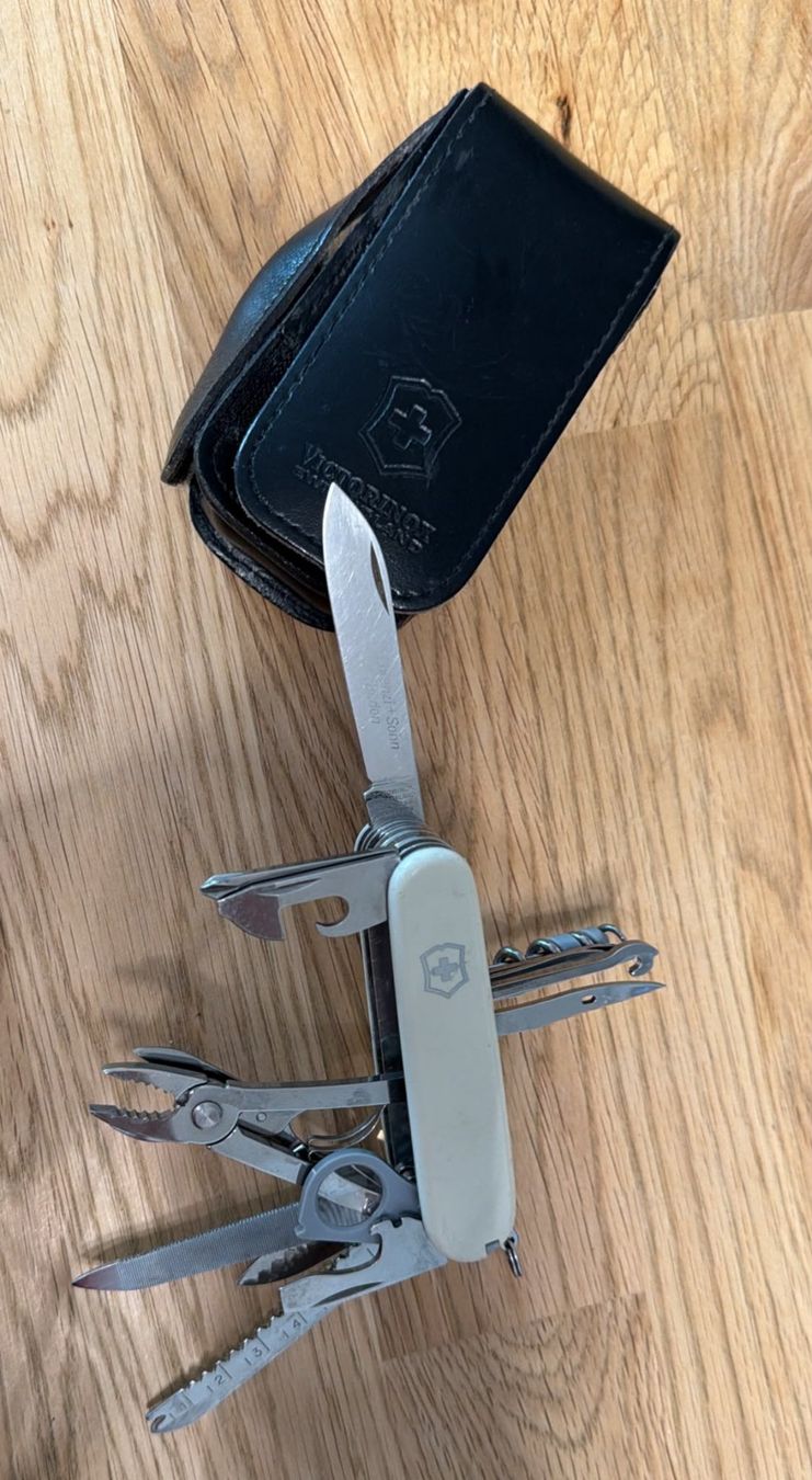 Victorinox Taschenmesser: VICTORINOX  SURVIVAL KIT MIT ETUI – Gebraucht aus Zürich von Frei-Occasionen 6