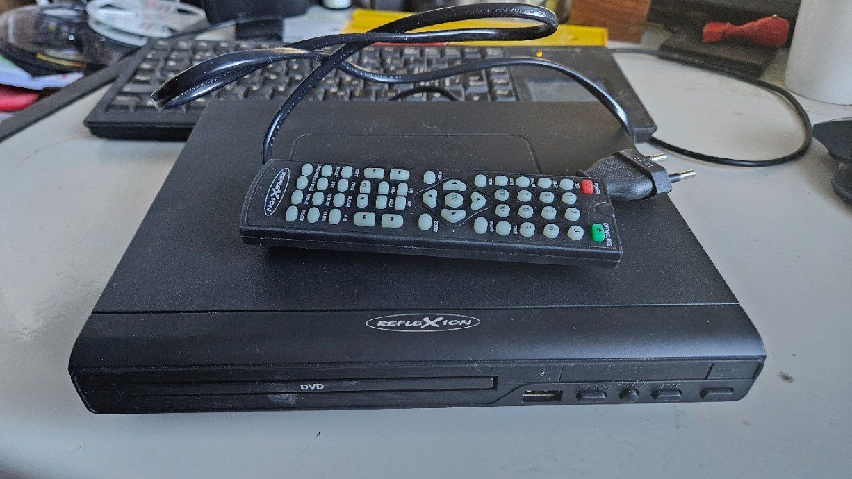 Tutti i DVDs: Reflexion DVD Player mit USB und Composite neuwertig 2 J Gar – Nuovo (secondo la descrizione) da Intragna venduto da Digger3