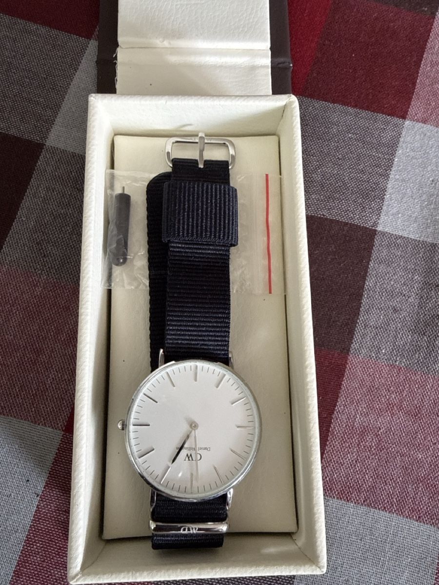 Daniel Wellington Uhren: Daniel Wellington Watch with Nato Strap Good Condition – Gebraucht aus Zürich von sha_vw65 6