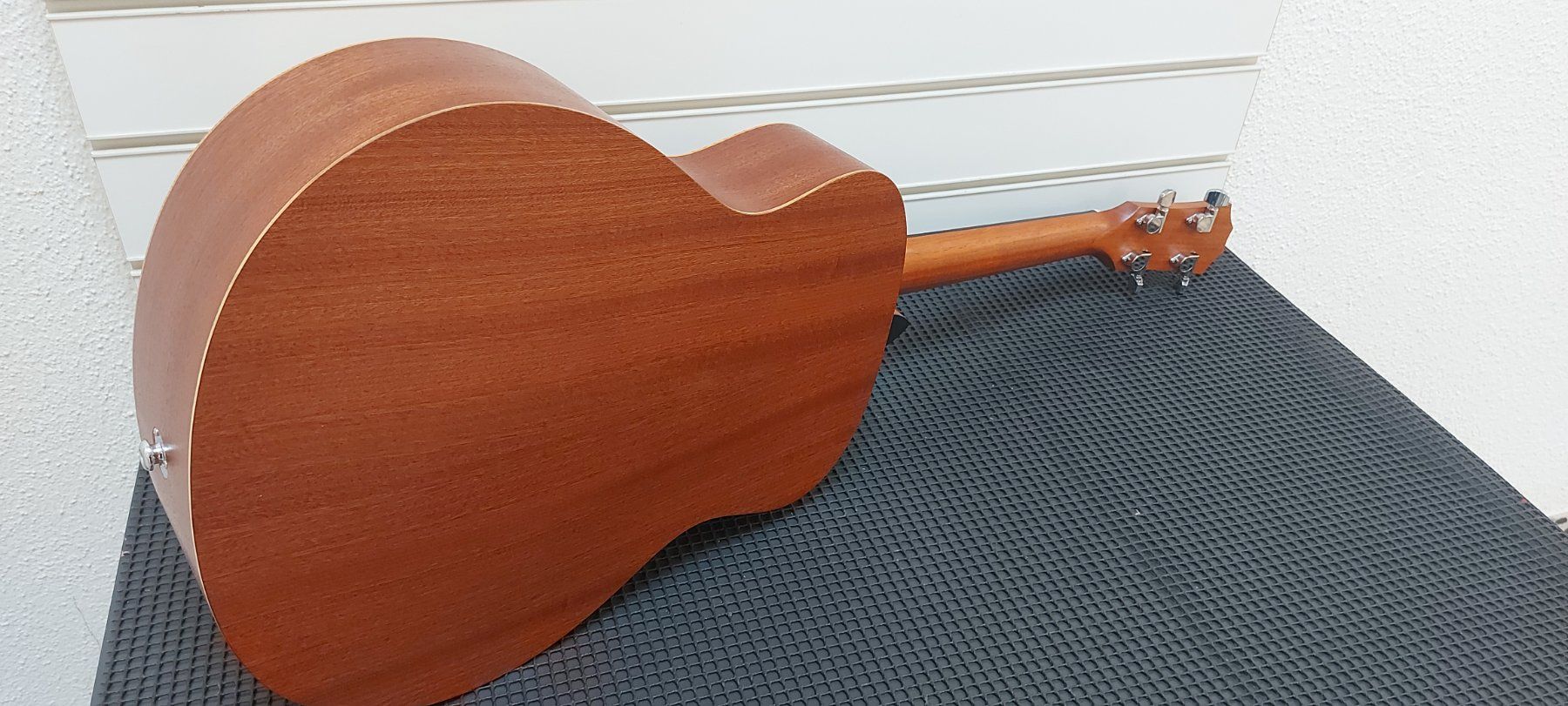 Taylor Strumenti musicali: Taylor GS Mini-e Electro Acoustic Bass, Natural – Nuovo (secondo la descrizione) da Glattbrugg venduto da Swissmusik 5