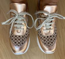 UNIQUE ! Baskets t. 38 avec brillant (280.- chf)