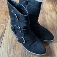 Wunderschöne, fast neue Stiefeletten in Grösse 39
