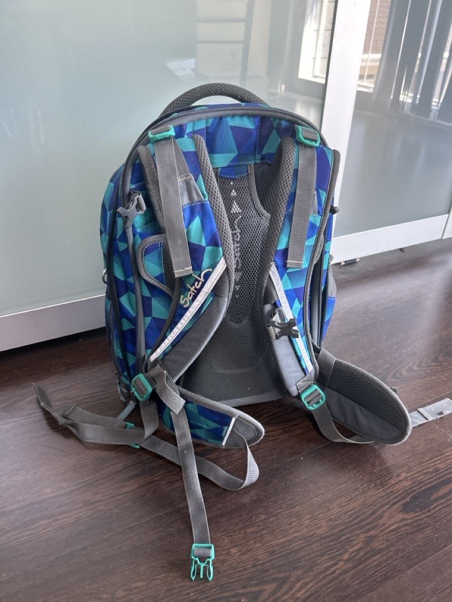 Satch Zaini: Schulrucksack Satch blau gemustert gebrauchter Zustand – Usato da Thundorf venduto da fra_9wxx 1
