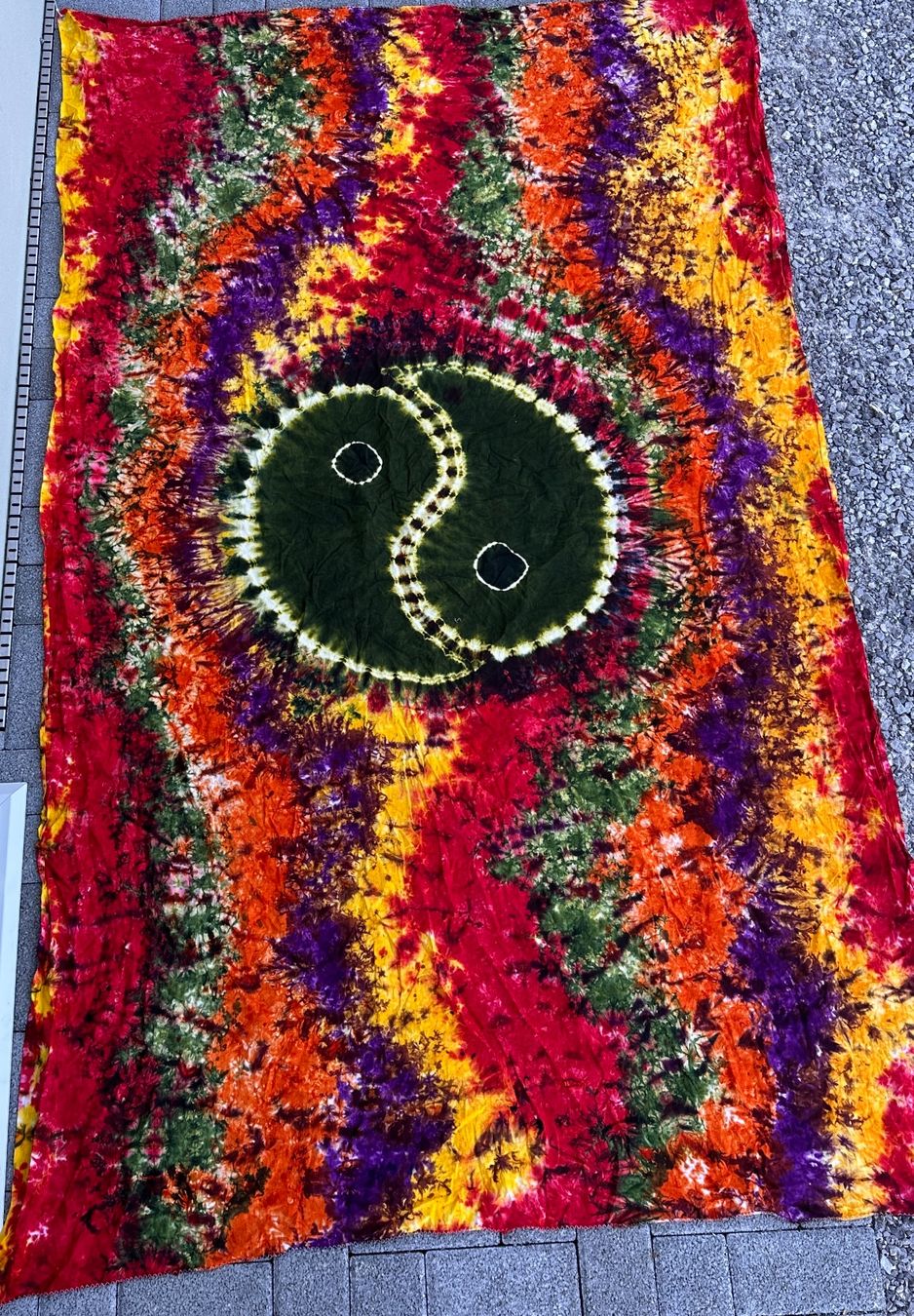 Stoffe: Batik Tuch Yin & Yang – Gebraucht aus Schinznach-Dorf von KuefErer