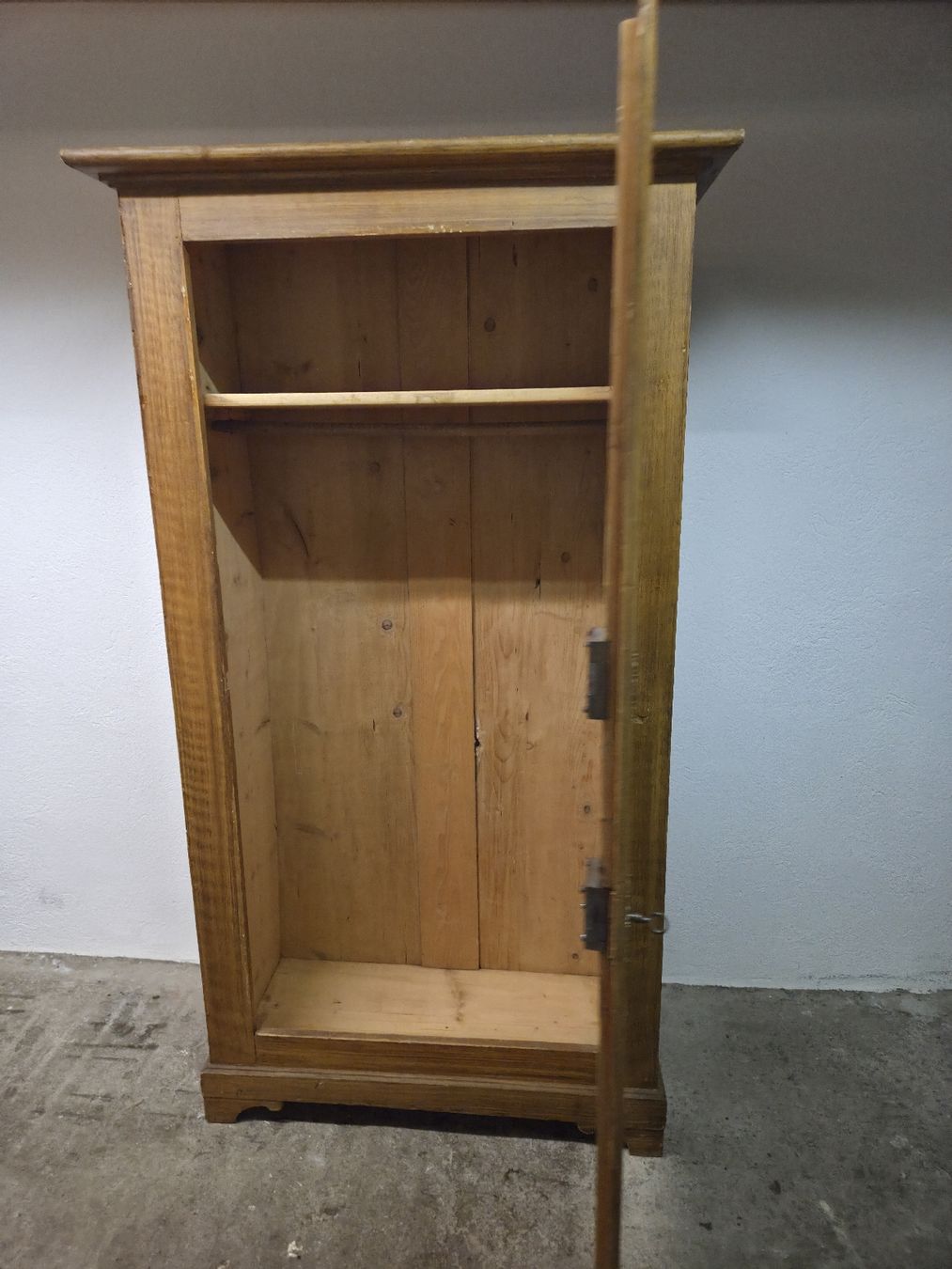 Armadi: Antiker Schrank – Usato da Schönenberg venduto da gismogismo 1