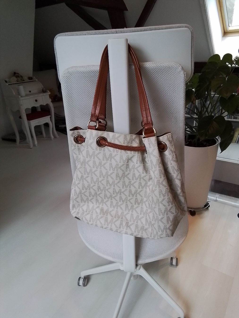 Michael Kors Borse da donna: Michael Kors Beuteltasche – Usato da Bülach venduto da inced 1