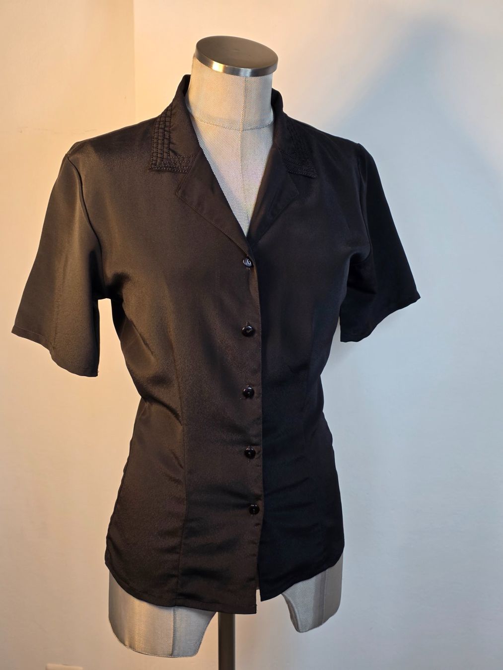 Camicette: S 36 DeVille leichte BLUSE kurzarm / Sommerbluse mit Glanz – Nuovo (secondo la descrizione) da Dürnten venduto da Bachtelsurfer 1