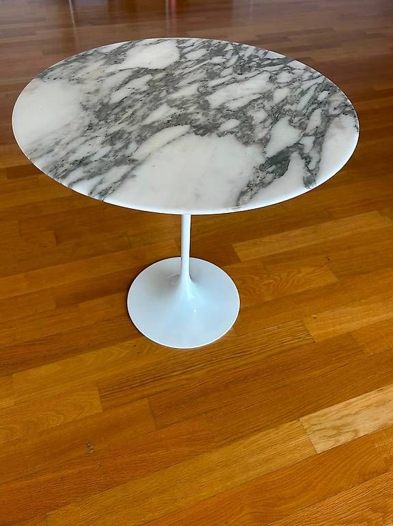 Tavoli: Tulip Saarinen Knoll – Usato da Basel venduto da Szotyiastar 1