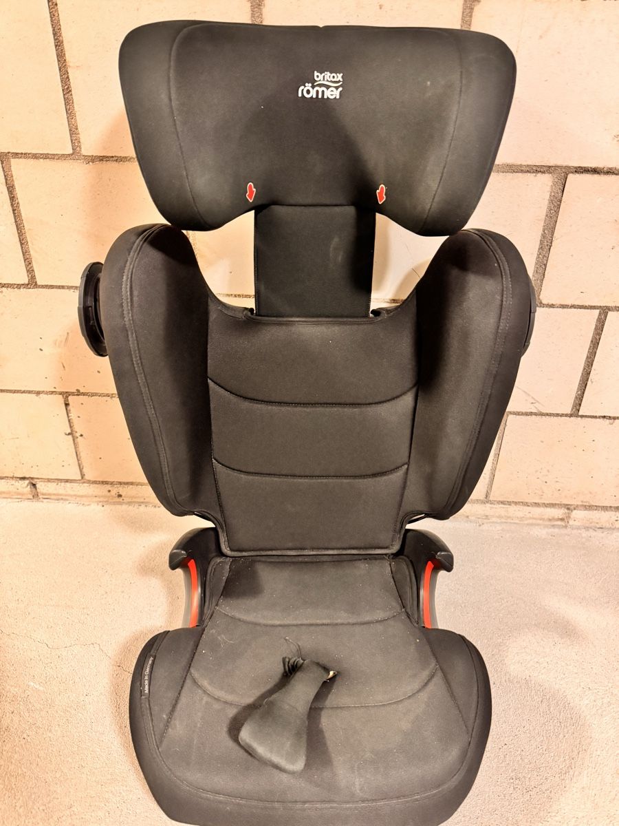 Britax Römer Seggiolini per auto: Auto-Kindersitz Römer Britax Kidfix 3M – Usato da Möhlin venduto da Orisha4133 1