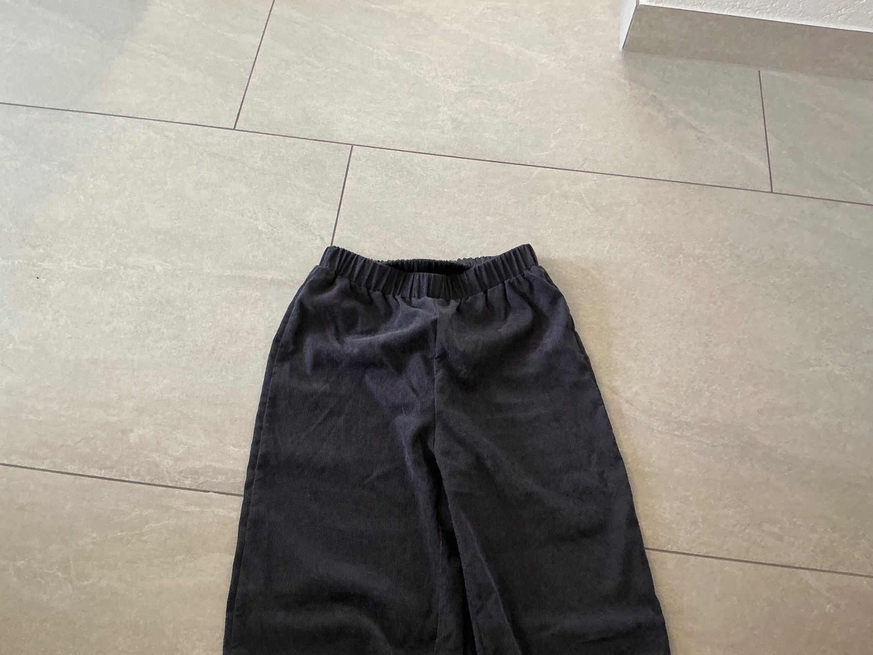 Pantaloni: Tolle dünne Hose Gr.M/38 – Usato da Würenlos venduto da Chicca2004