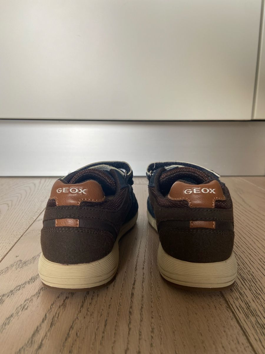 Geox Scarpe per ragazzi: Sneaker Geox Kinder 31 – Usato da Arbedo venduto da gregmccooper 3