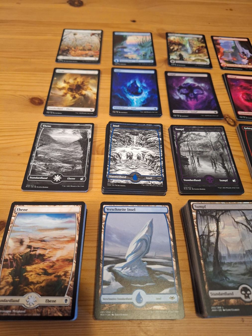 Magic The Gathering Sammelbilder & Trading cards: Magic The Gathering Full Art Basic Lands, über 300 – Gebraucht aus Aarau von  1