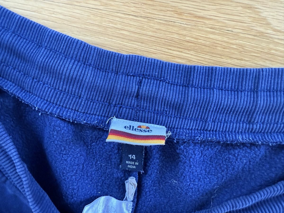Ellesse Pantaloni: ELLESSE, Jogginghose, dunkelblau, Gr. 14 – Usato da Basel venduto da sel_g 3