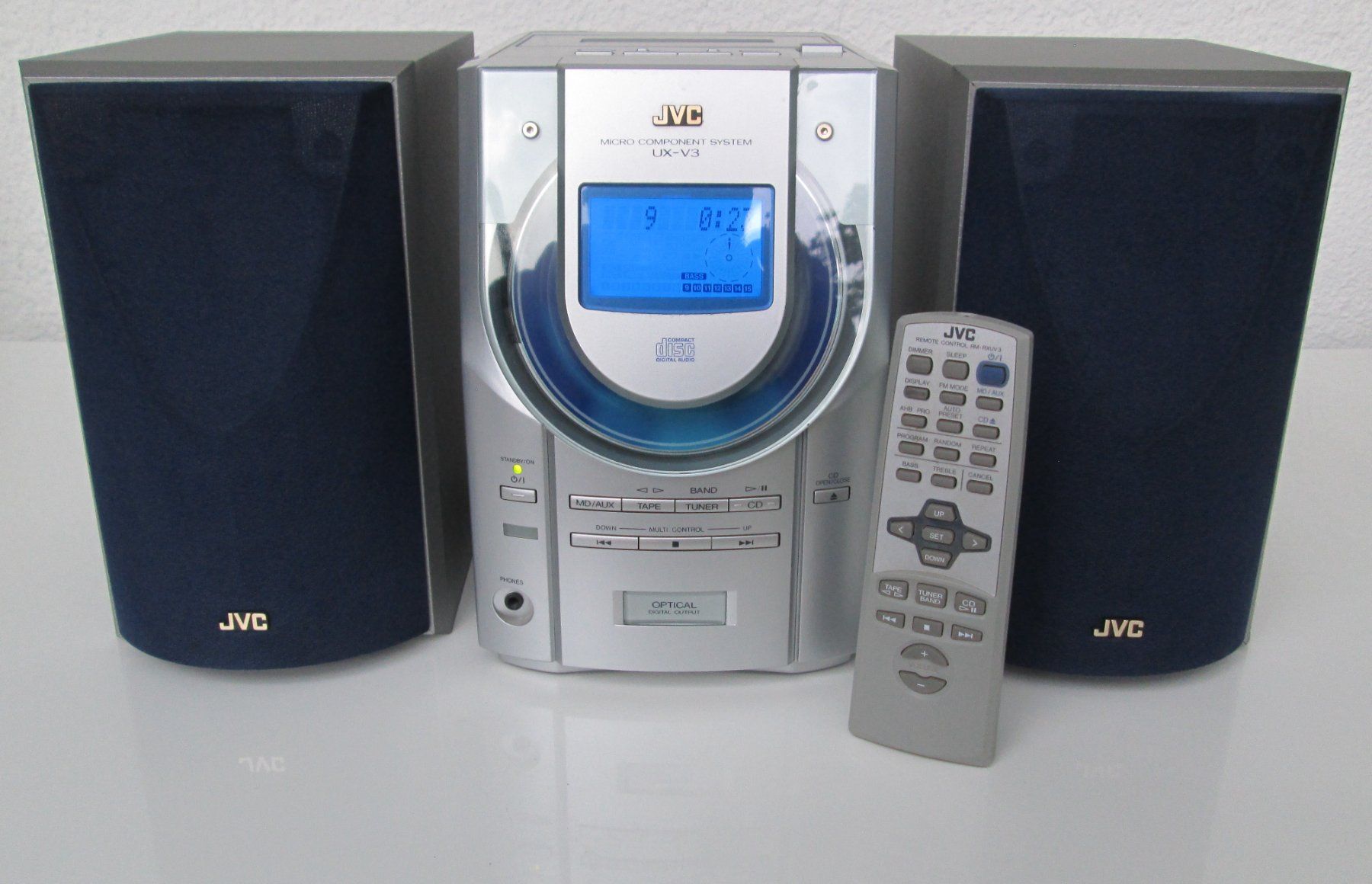 JVC Lettore multimediale & Streamer: JVC UX-V3 Micro Component System, CD, Radio, Tape, 2x20W – Usato da döttingen venduto da Gorbs1
