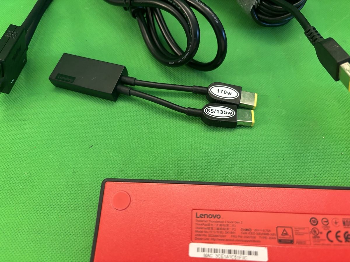 Lenovo Docking station: Lenovo ThinkPad Thunderbolt 3 Dock Gen 2 gebraucht – Usato da Kilchberg ZH venduto da bionicdog 2