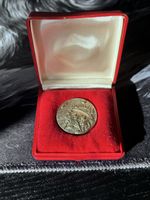 Médaille Apollo 11 dans son écrin bon état