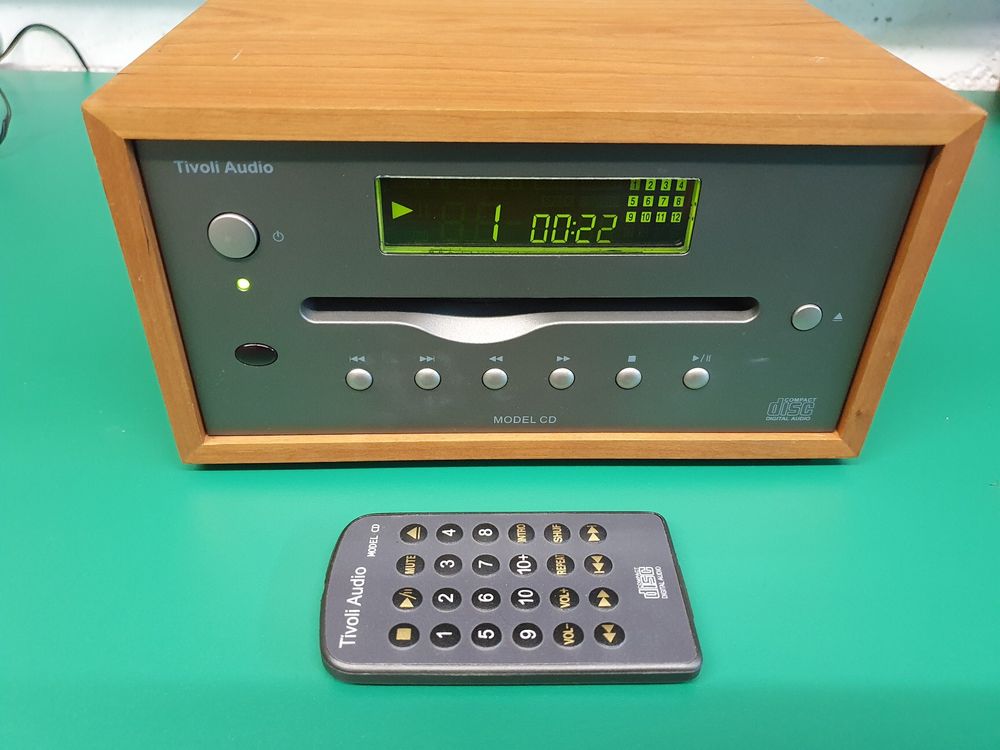 Tivoli Audio Model CD Vintage CD Player mit Fernbedienung Kaufen auf