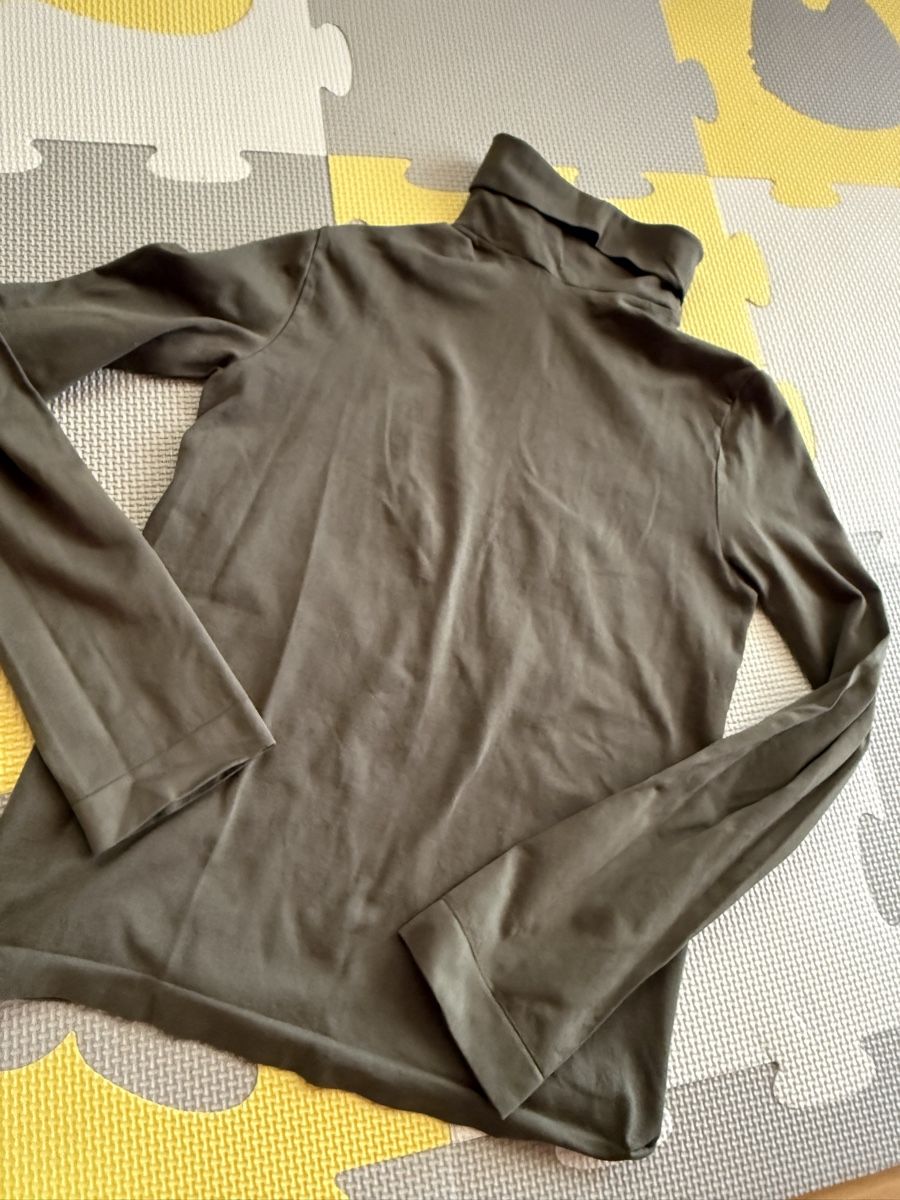 Maglioni & Felpe: Olive Turtleneck Long Sleeve Shirt – Usato da Uerkheim venduto da yak_5tb7