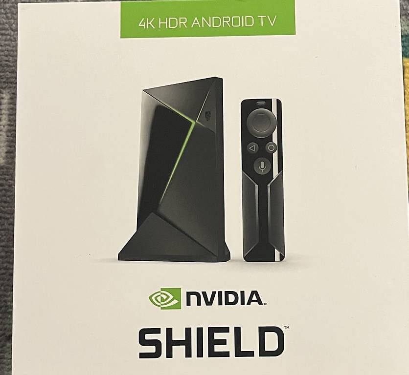 Systèmes audio & multimédias: NVIDIA Shield 4K Android TV – D'occasion à Zürich par Danimila